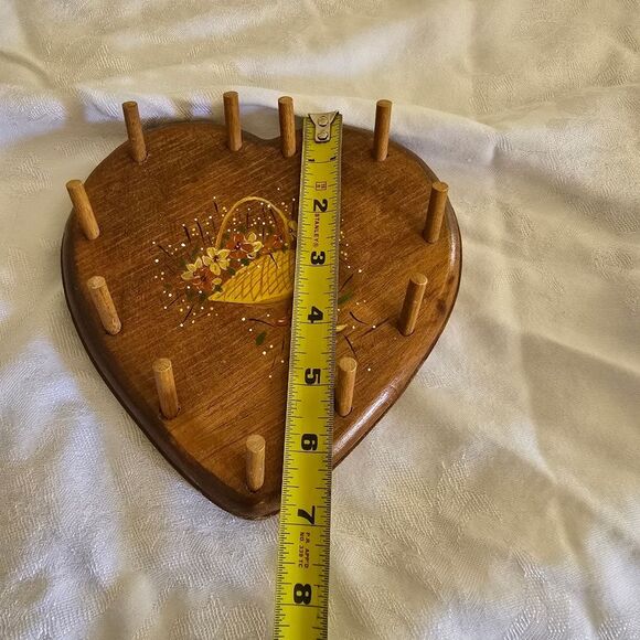 Heart-Shaped Wooden Wall Rack with Floral Design Hand Painted - Picture 9 of 9